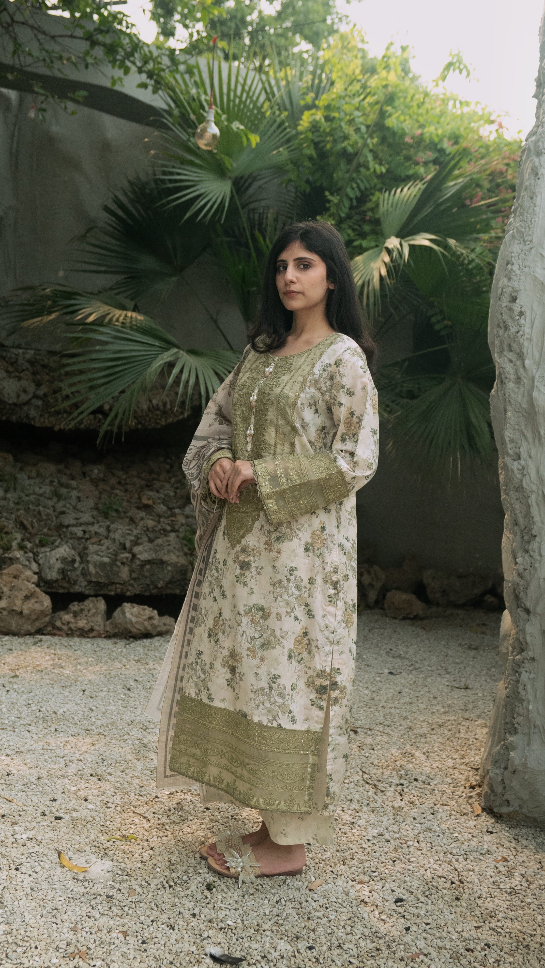 Olive Blossom Traditional Elegance